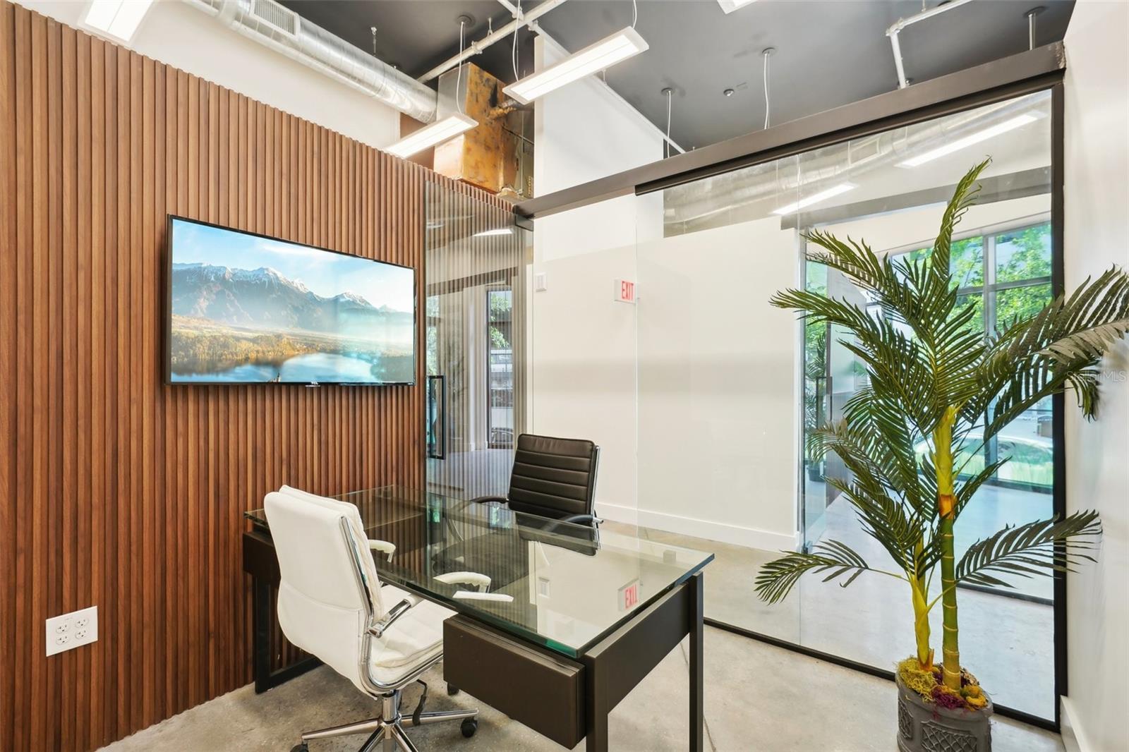 Listing photo id 28 for 401 12th Street 2