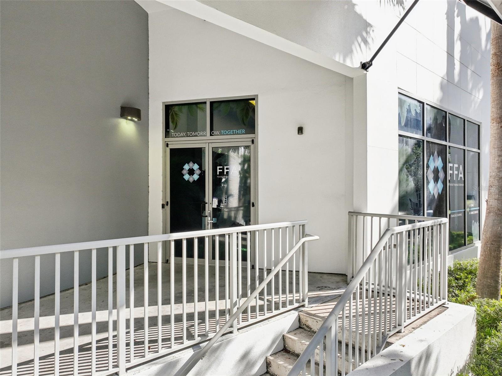 Listing photo id 2 for 401 12th Street 2