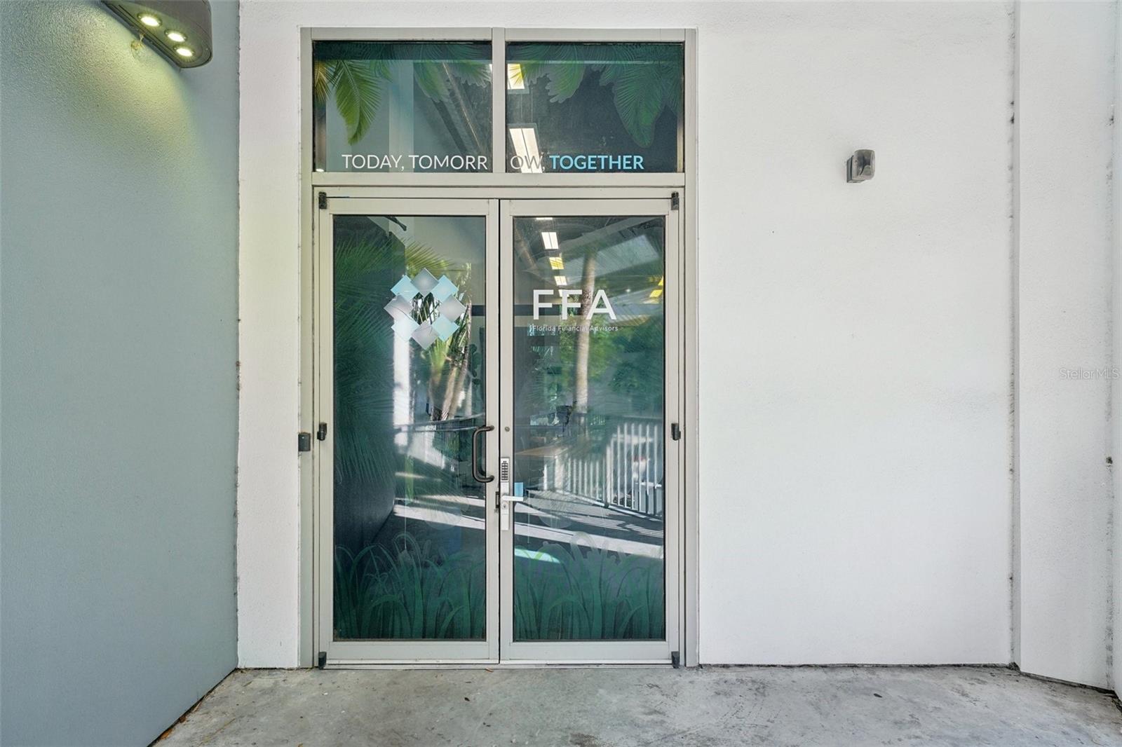 Listing photo id 3 for 401 12th Street 2