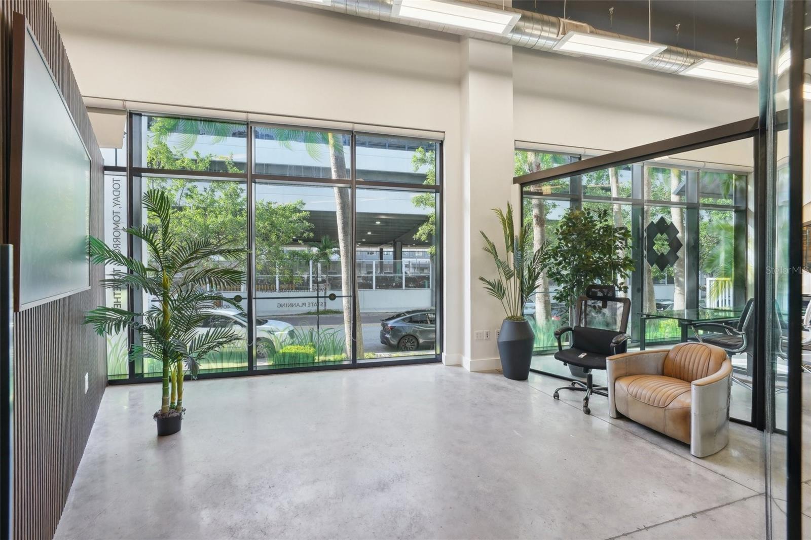 Listing photo id 6 for 401 12th Street 2
