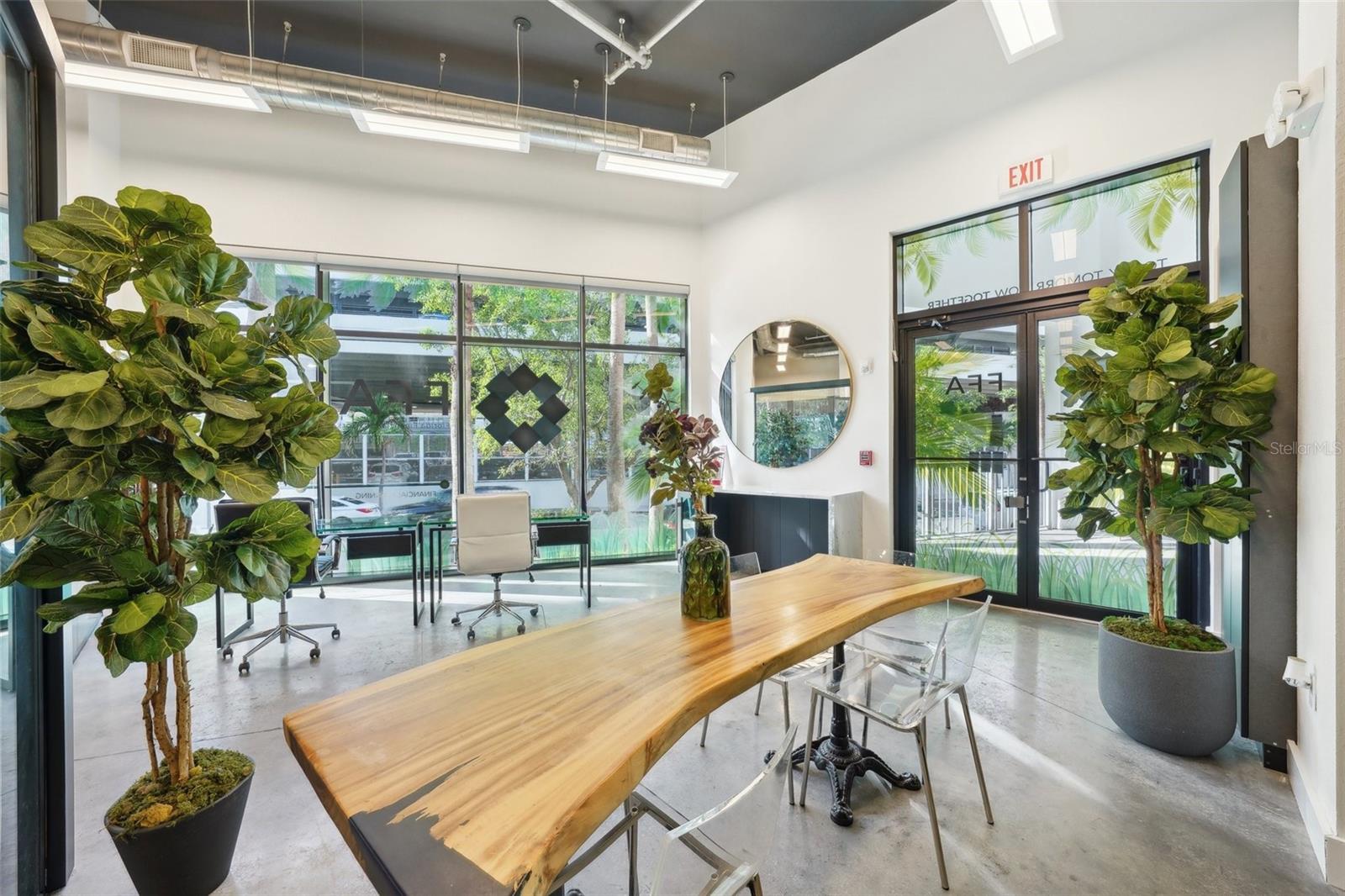 Listing photo id 7 for 401 12th Street 2