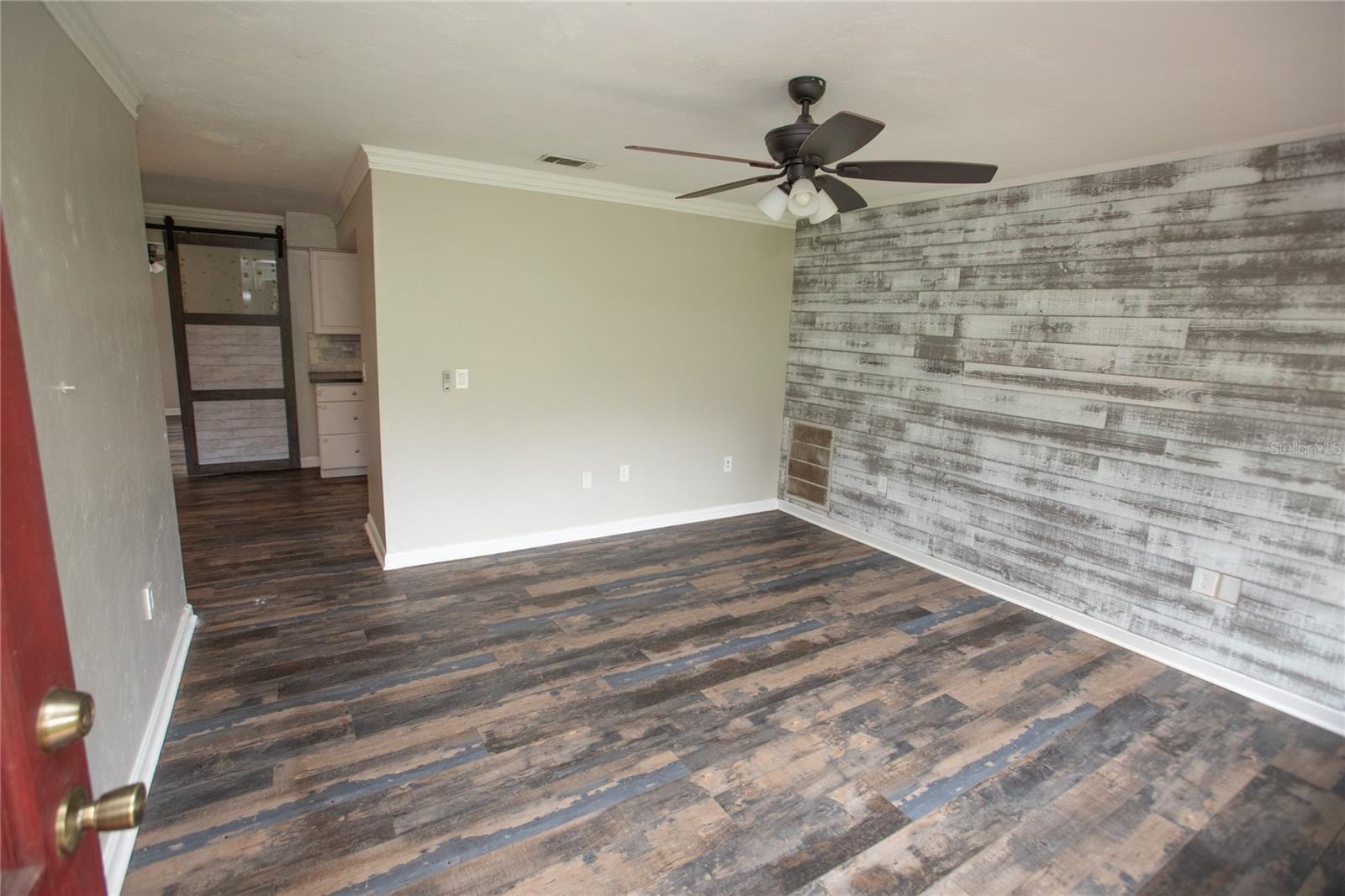 Image 4 of 52 For 25590 Olympia Road