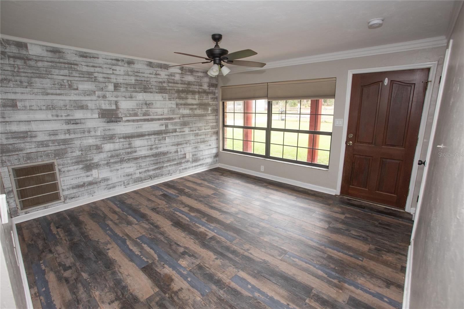 Image 6 of 52 For 25590 Olympia Road