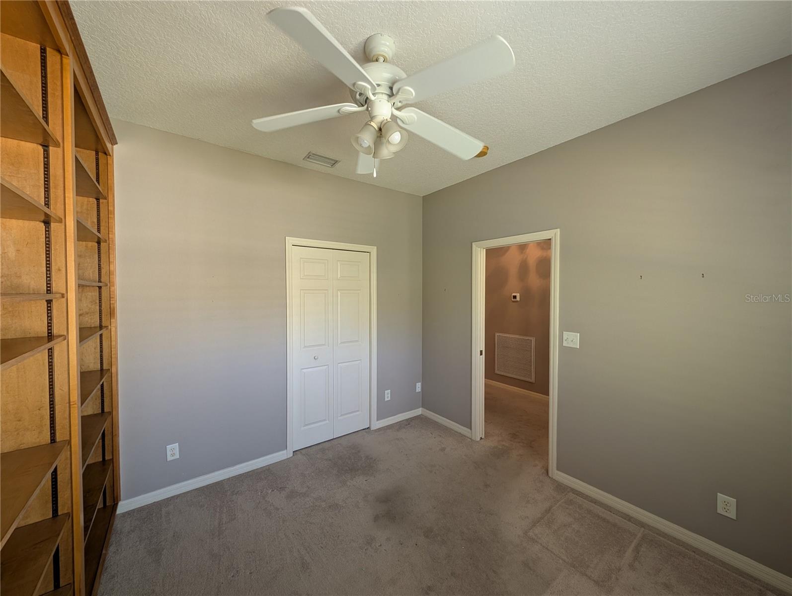 Listing photo id 3 for 8530 Alexandra Arbor Lane