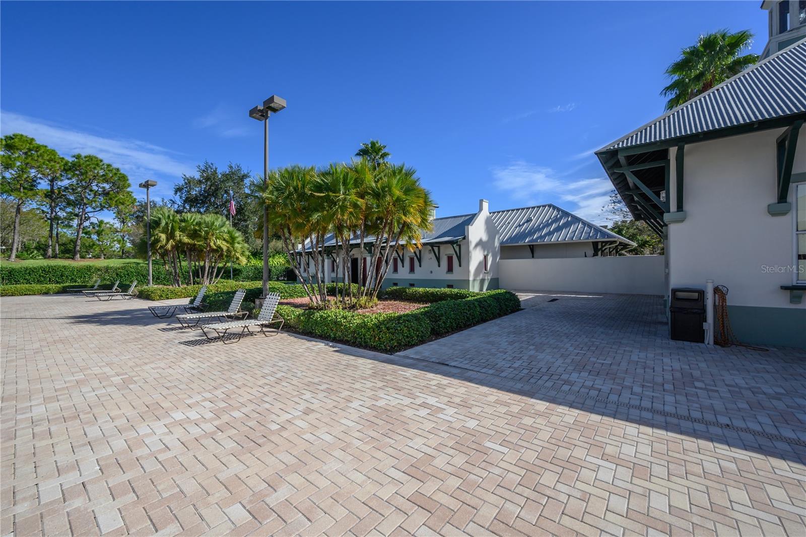 Listing photo id 53 for 12406 Bristol Commons Circle