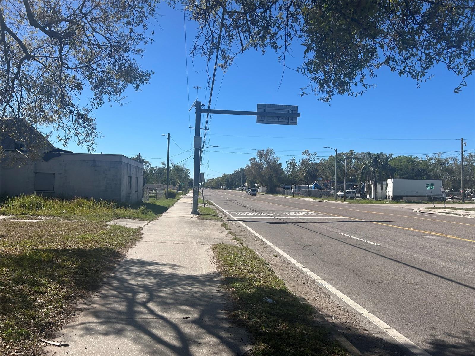 Image 7 of 7 For 7707 Gibsonton Drive