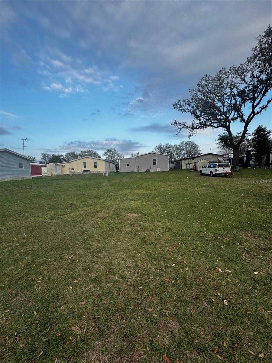 Listing photo id 1 for 10028 Wellington Avenue