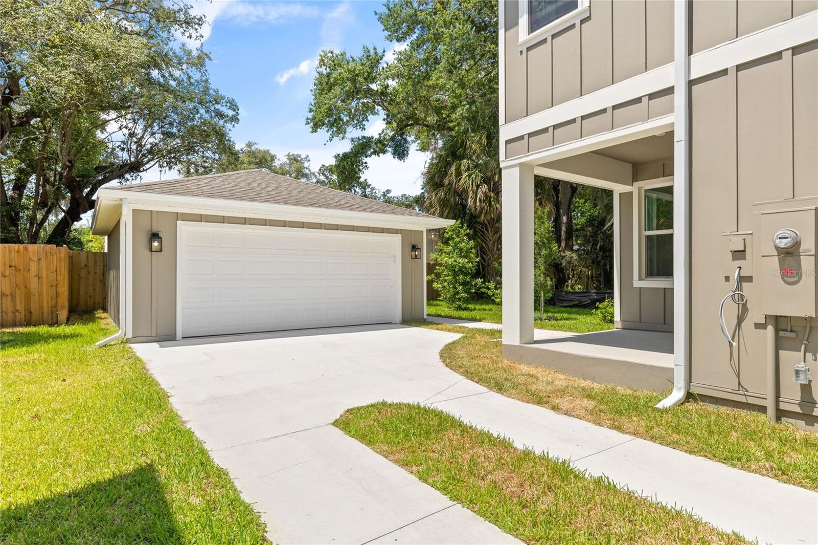 Listing photo id 35 for 410 Paris Street