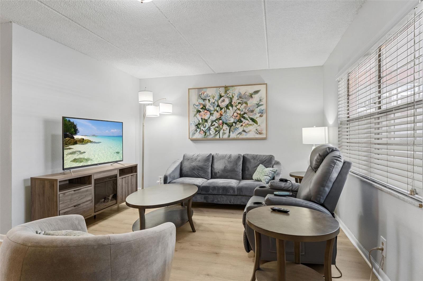 Image 6 of 22 For 4724 Michael Court 123