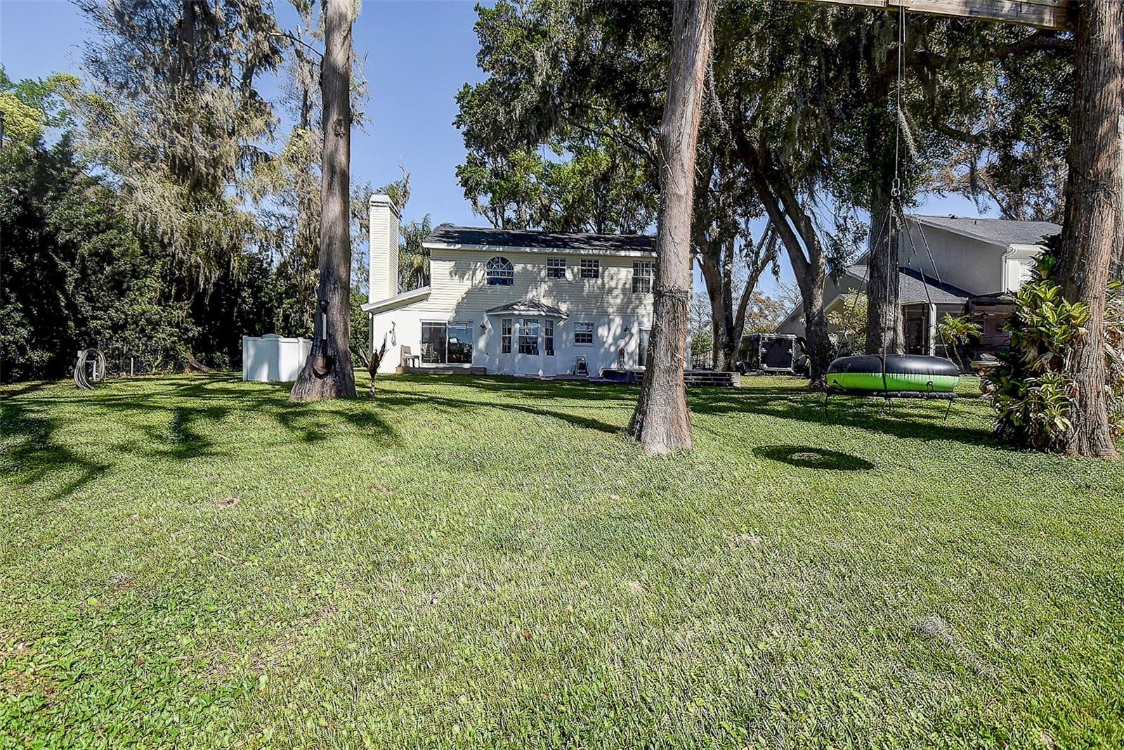 Image 43 of 56 For 18715 Lakeshore Drive