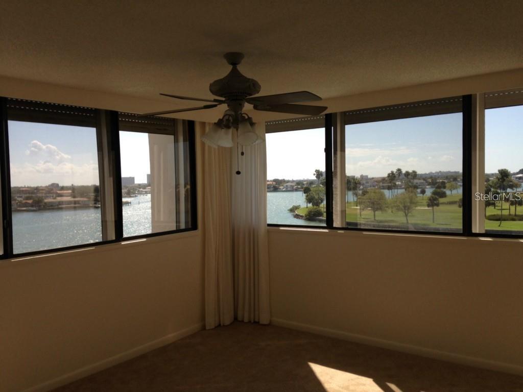 Listing photo id 2 for 450 Treasure Island Causeway 507