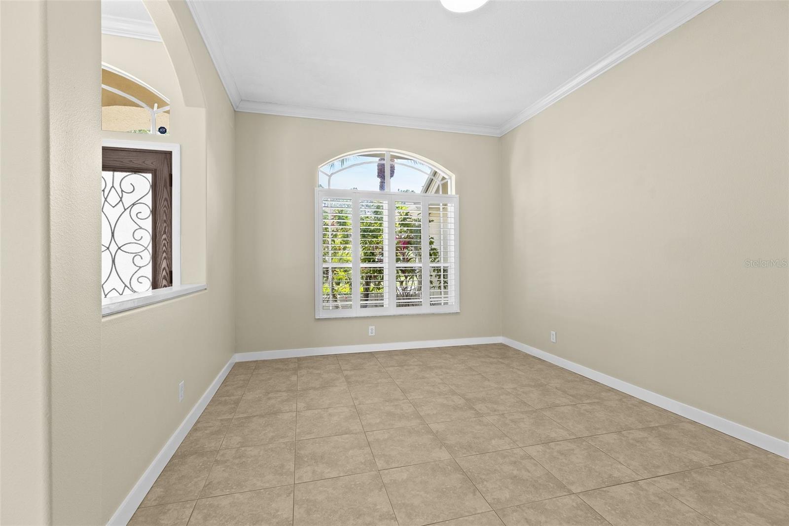 Image 9 of 56 For 10561 Greencrest Drive