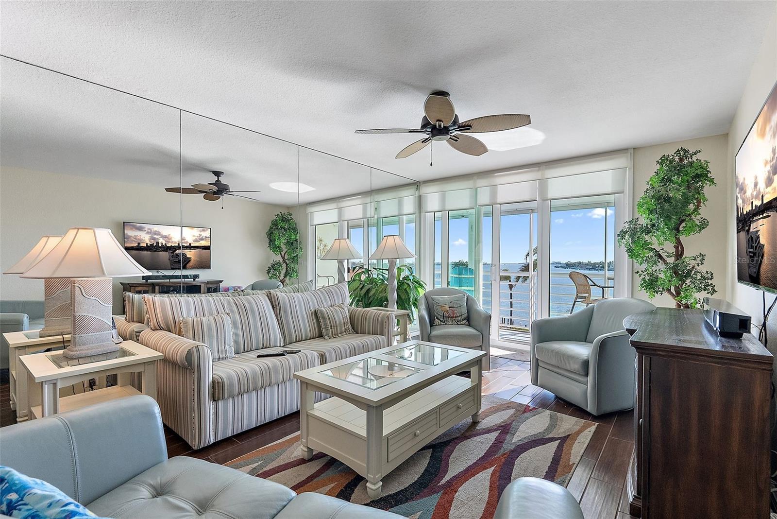 Listing photo id 10 for 6001 Bahia Del Mar Circle 429