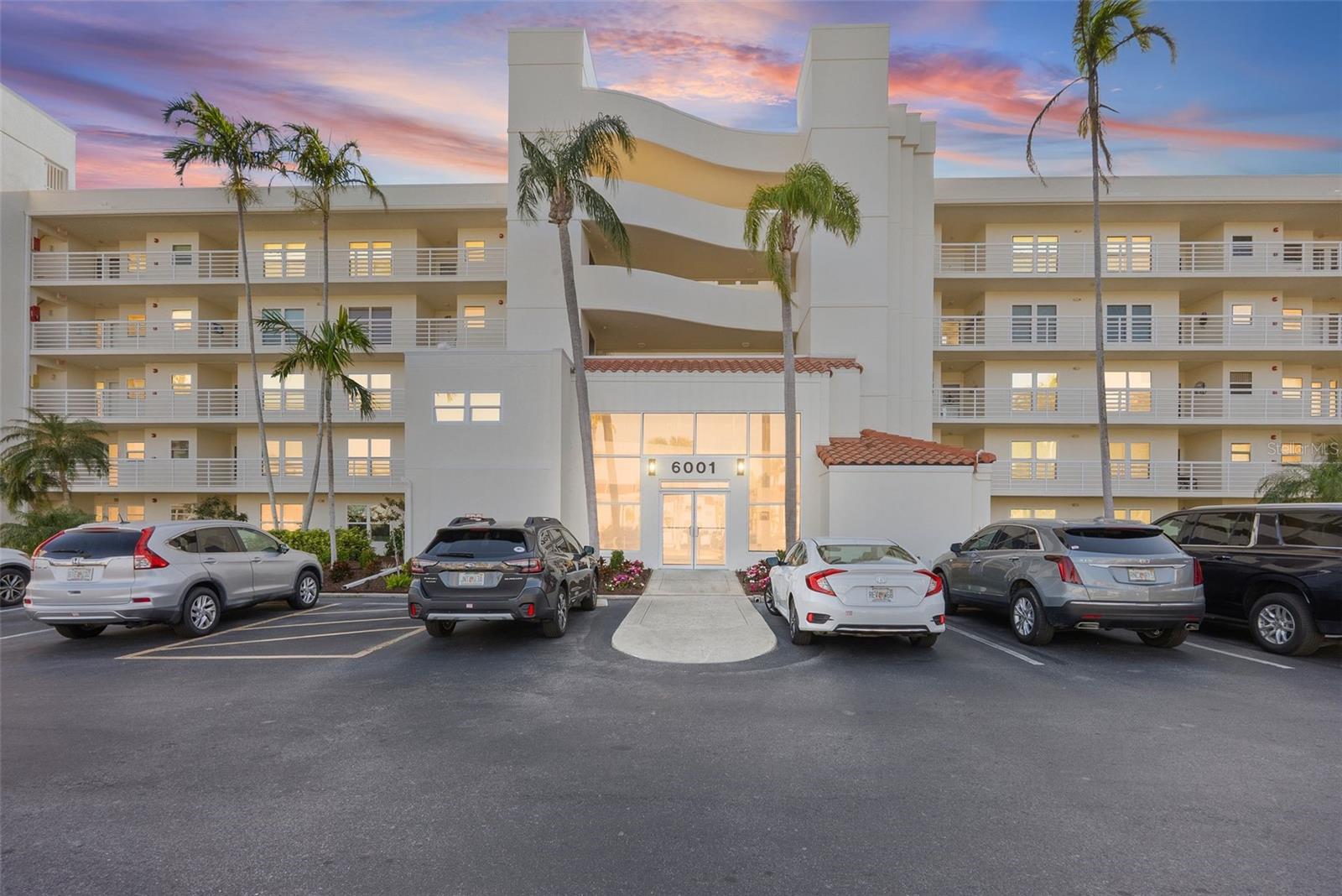 Listing photo id 0 for 6001 Bahia Del Mar Circle 429