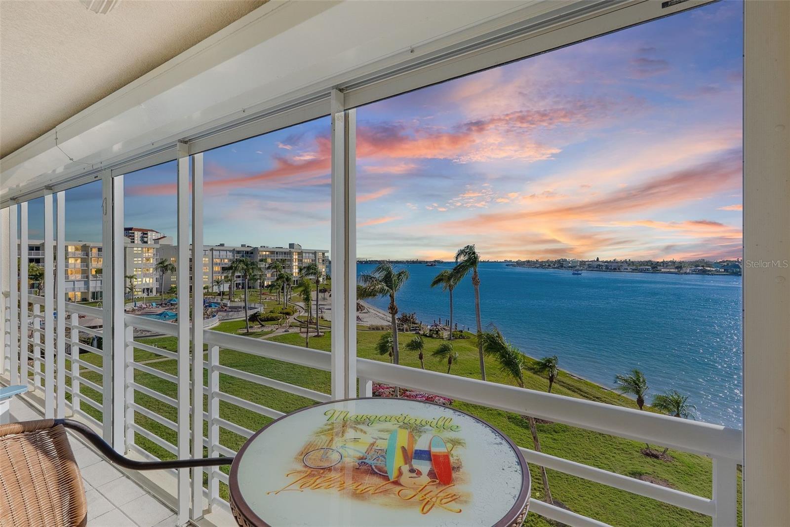 Listing photo id 1 for 6001 Bahia Del Mar Circle 429