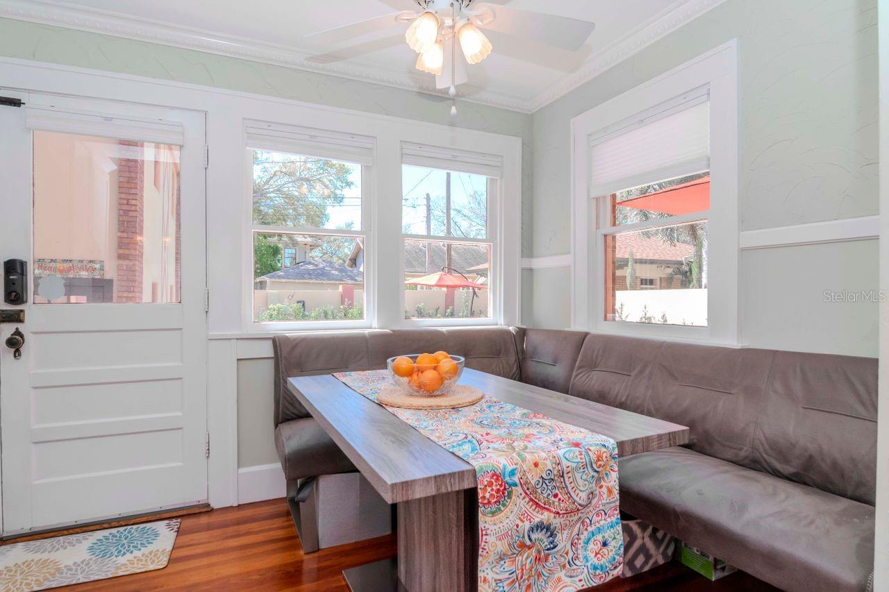 Image 22 of 54 For 116 14th Avenue Ne