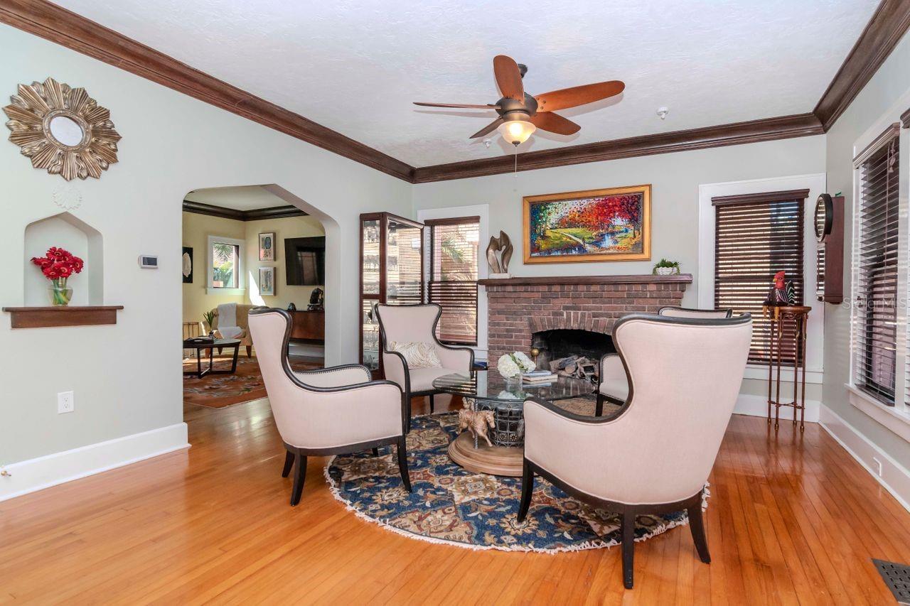 Image 7 of 54 For 116 14th Avenue Ne