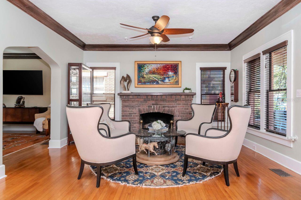 Image 9 of 54 For 116 14th Avenue Ne