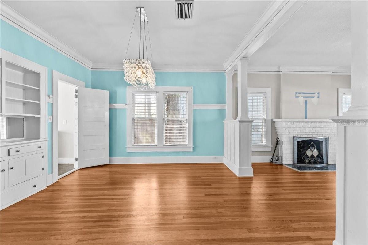 Image 3 of 37 For 322 11th Avenue N
