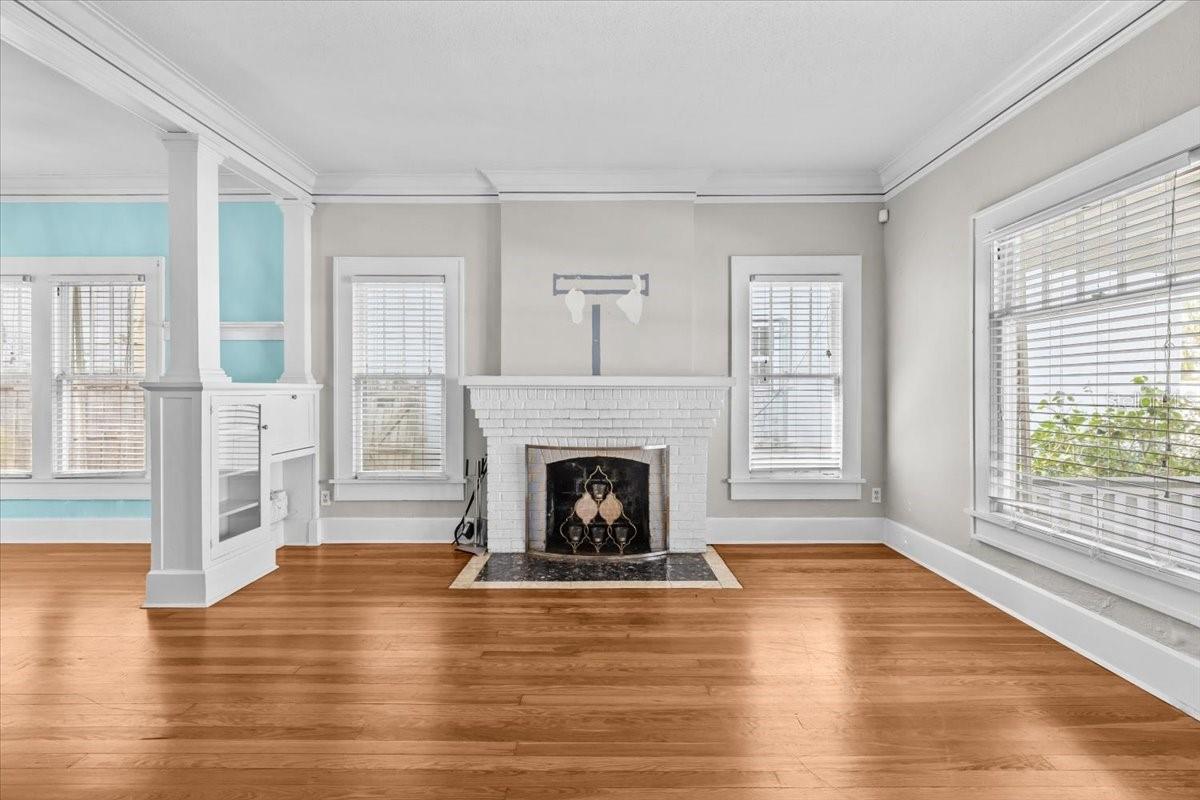Image 6 of 37 For 322 11th Avenue N