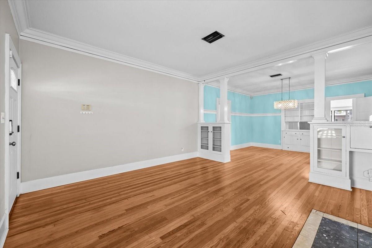 Image 8 of 37 For 322 11th Avenue N