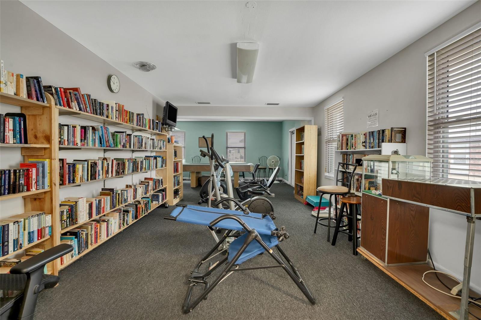 Image 26 of 28 For 12400 Park Boulevard 408