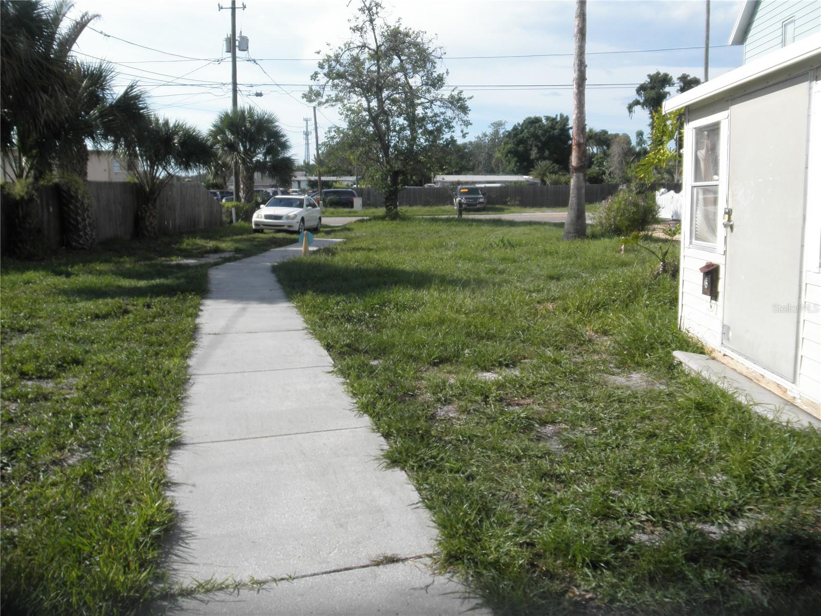 Image 3 of 6 For 707 Wyatt Street