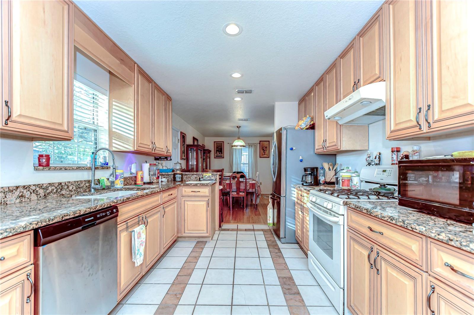 Image 14 of 64 For 8249 Cindy Drive