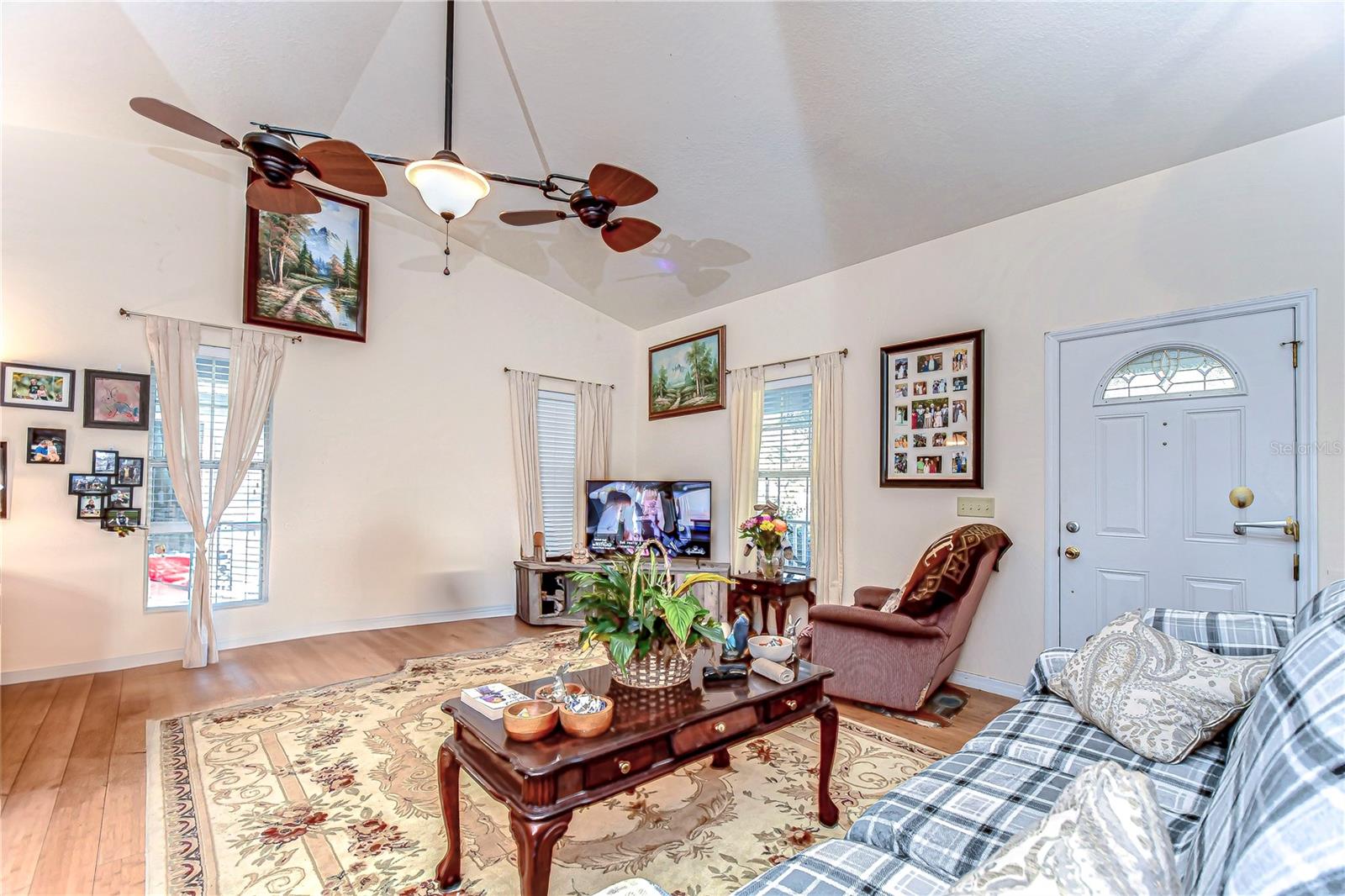 Image 17 of 64 For 8249 Cindy Drive