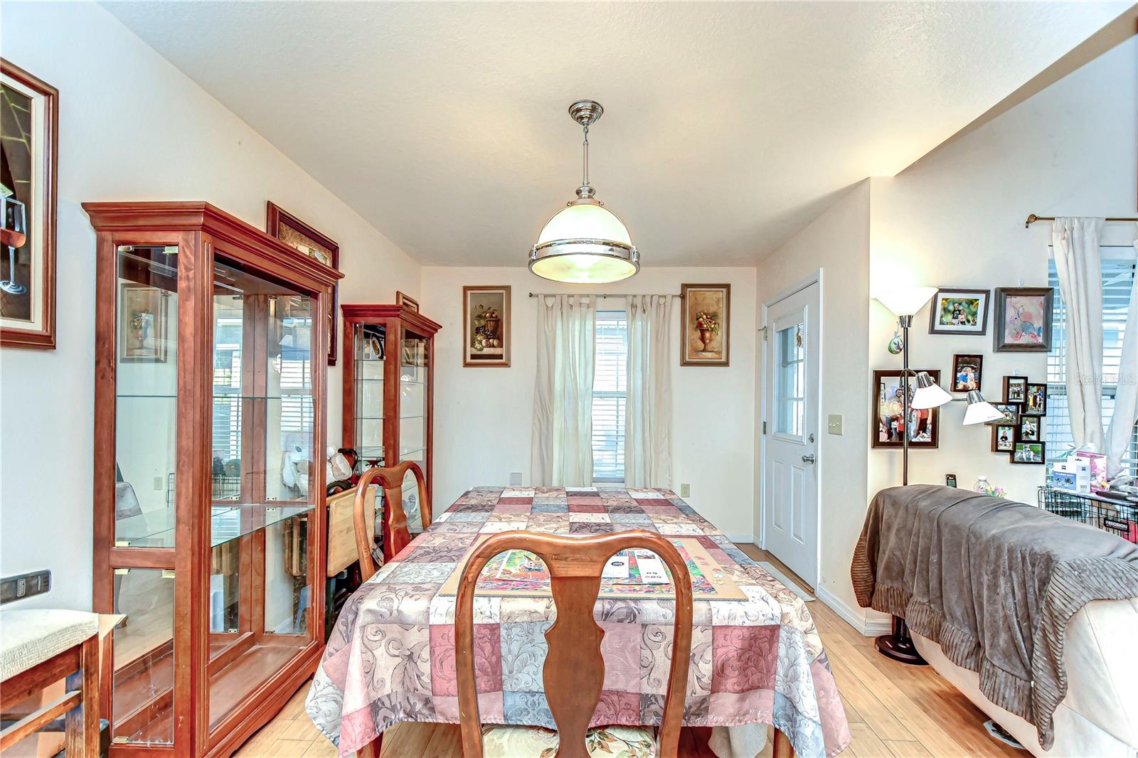 Image 7 of 64 For 8249 Cindy Drive