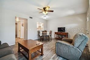Listing photo id 12 for 2042 Australia Way W 6