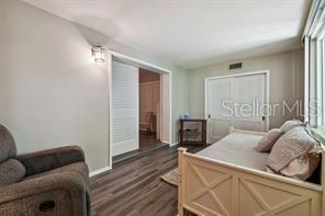 Listing photo id 13 for 2042 Australia Way W 6