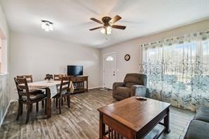 Listing photo id 14 for 2042 Australia Way W 6