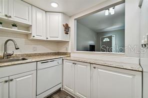 Listing photo id 4 for 2042 Australia Way W 6