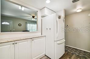 Listing photo id 6 for 2042 Australia Way W 6