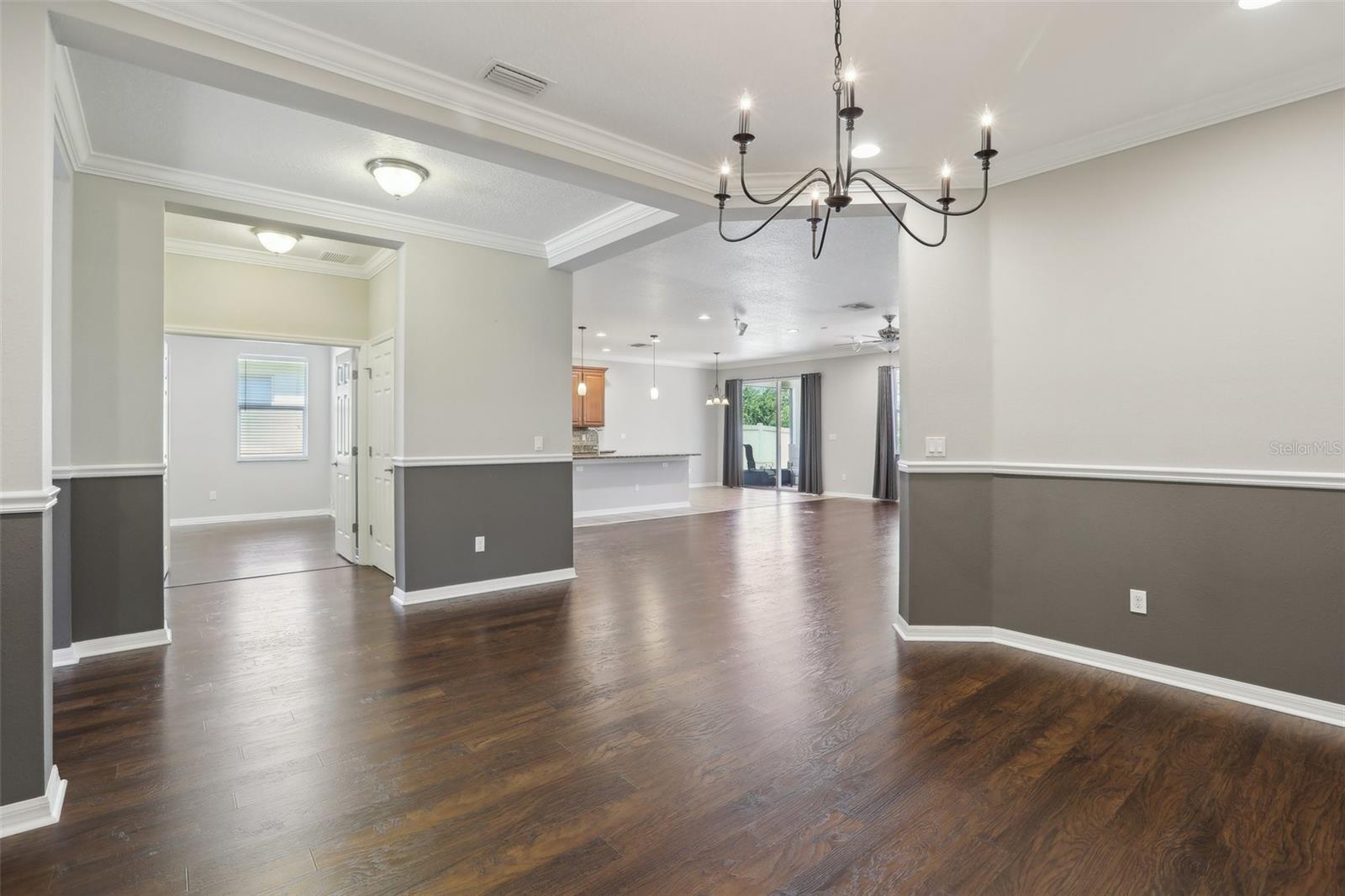 Image 14 of 44 For 1503 Yale Castle Court