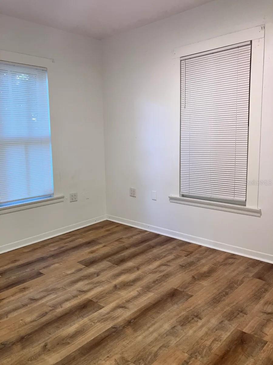Image 11 of 20 For 38030 Howard Avenue