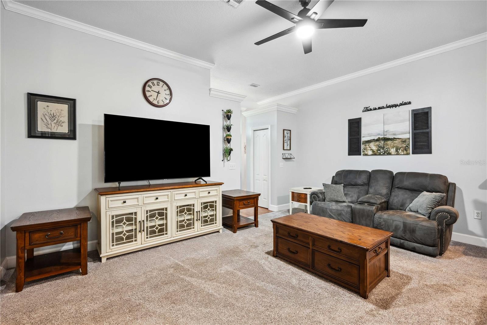 Listing photo id 11 for 15124 Appaloosa Hills Drive