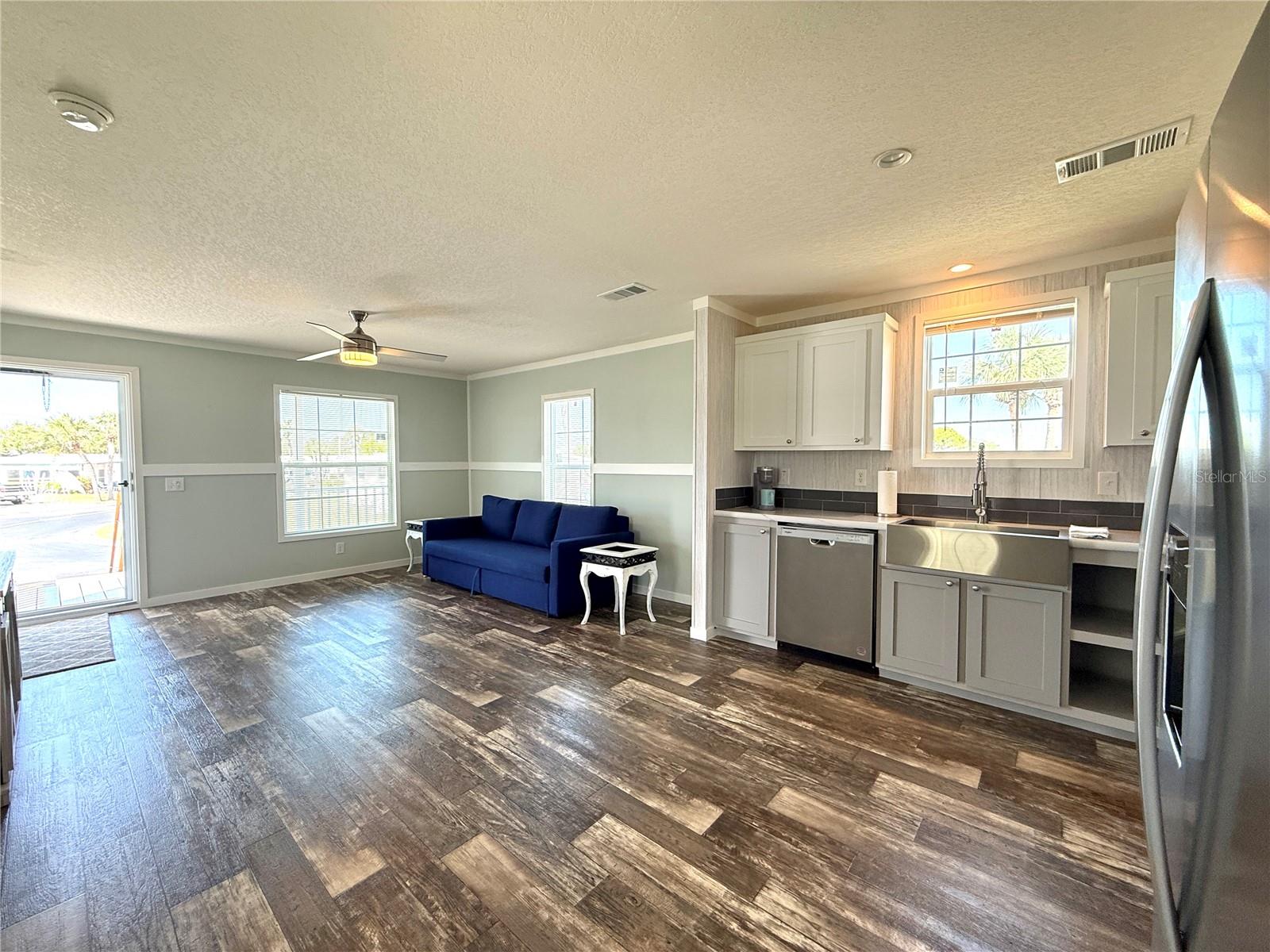 Image 3 of 21 For 105 Saint Johns Way