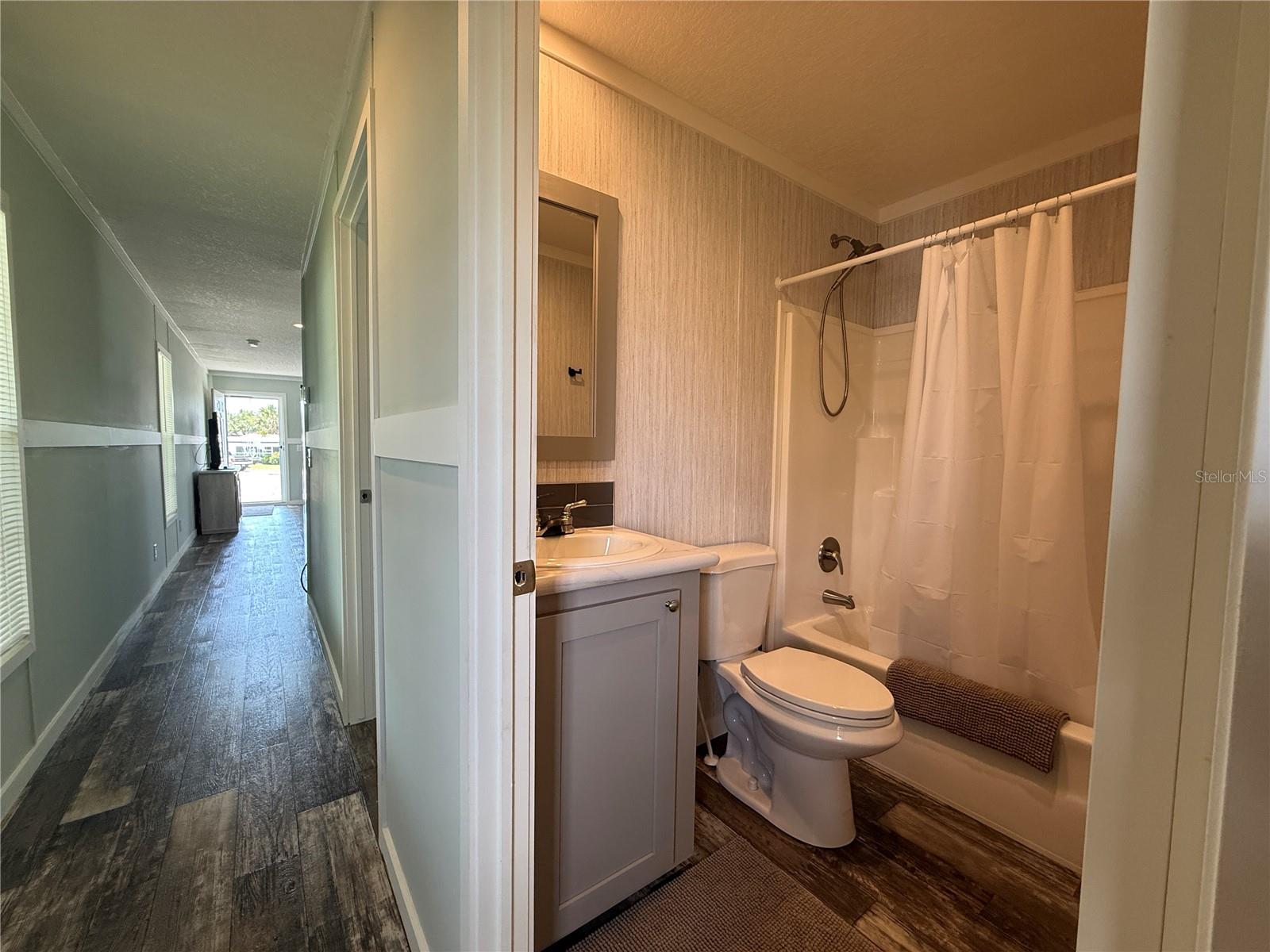 Image 8 of 21 For 105 Saint Johns Way