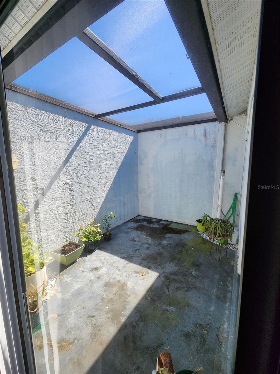 Image 22 of 25 For 7530 Roy Court