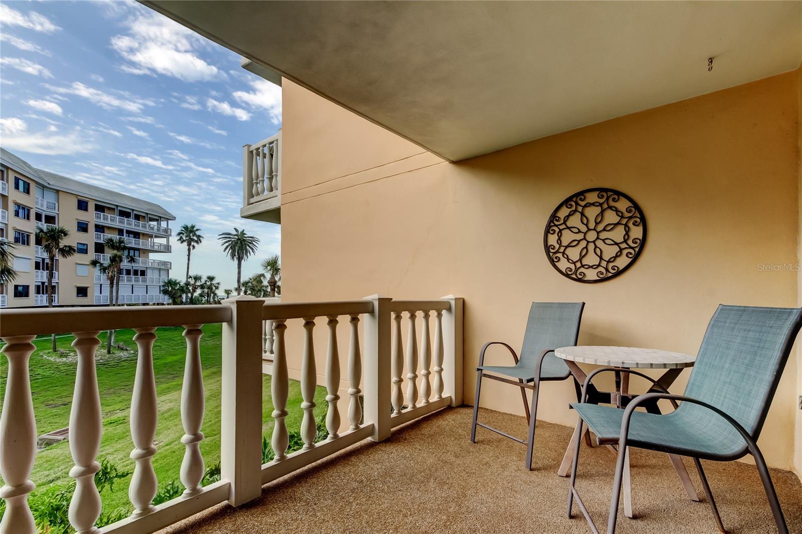 Listing photo id 24 for 6600 Sunset Way  112