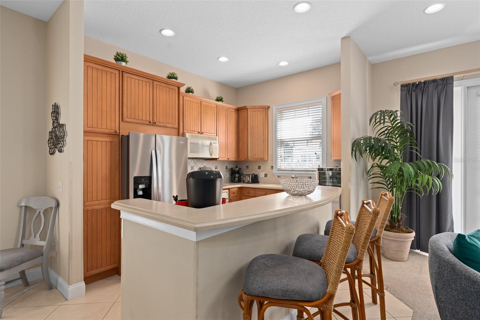 Image 16 of 71 For 1529 Euston Drive