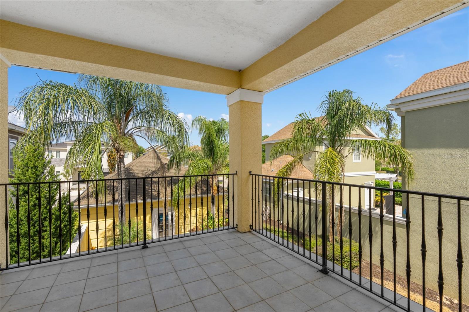 Image 41 of 71 For 1529 Euston Drive
