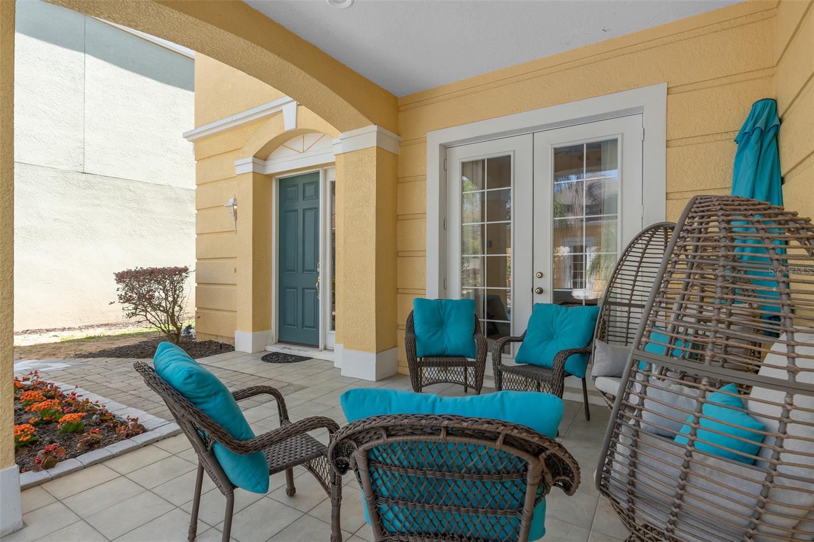 Image 5 of 71 For 1529 Euston Drive