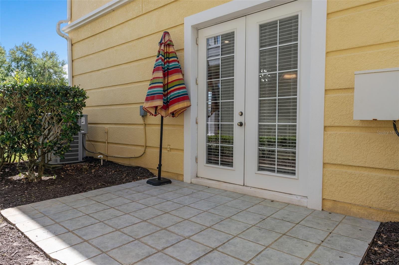 Image 52 of 71 For 1529 Euston Drive