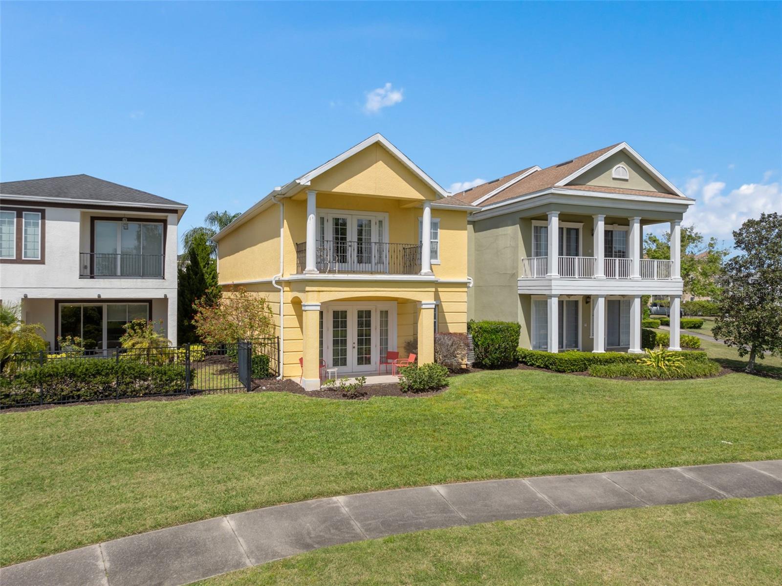Image 54 of 71 For 1529 Euston Drive