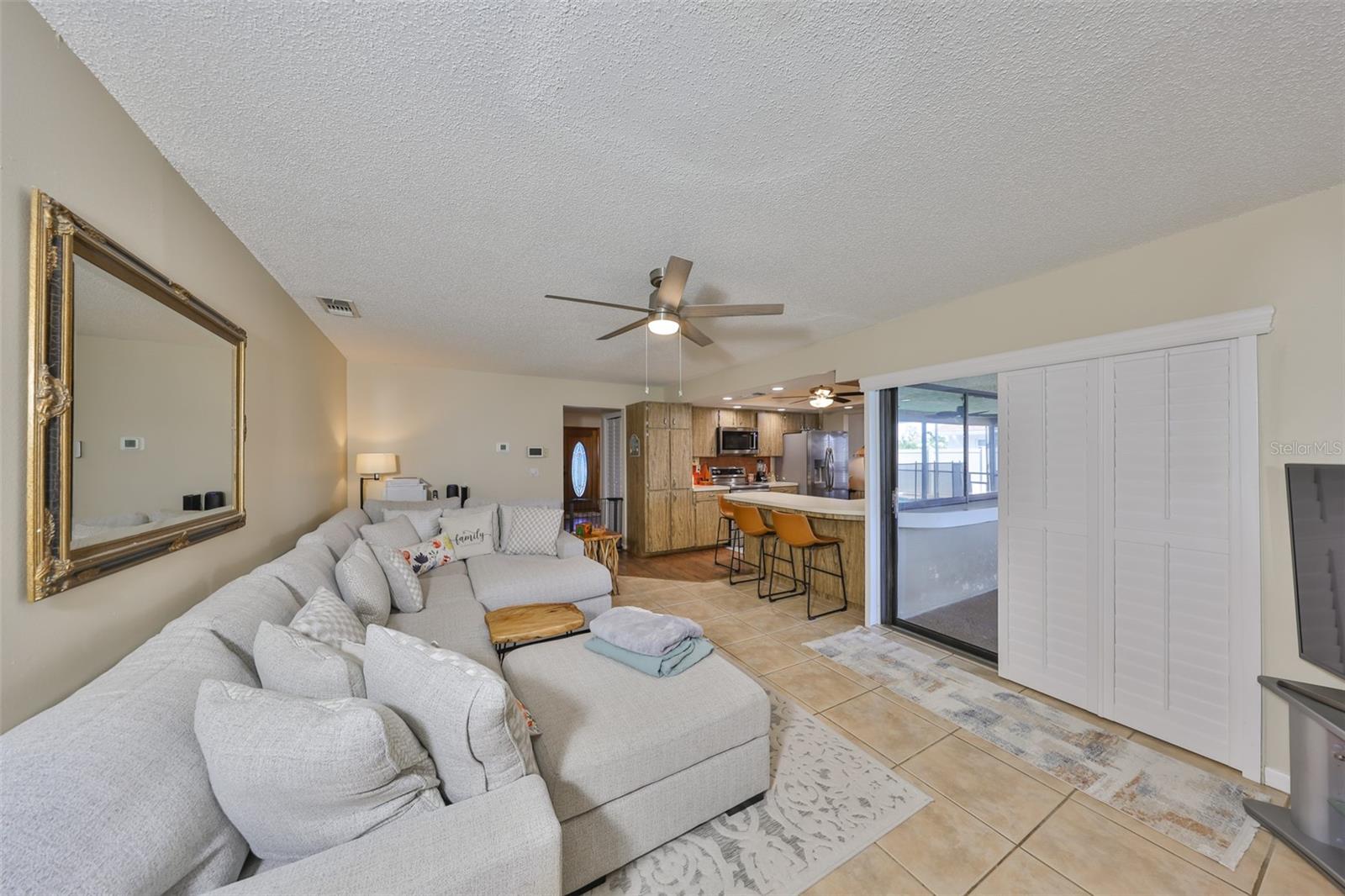 Image 10 of 38 For 727 Flamingo Drive