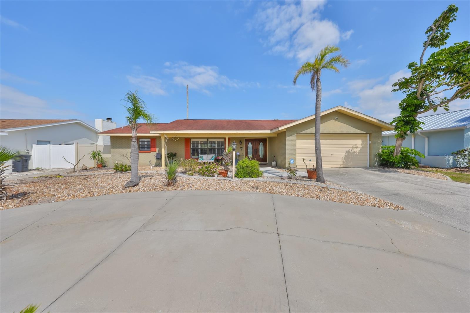 Image 2 of 38 For 727 Flamingo Drive
