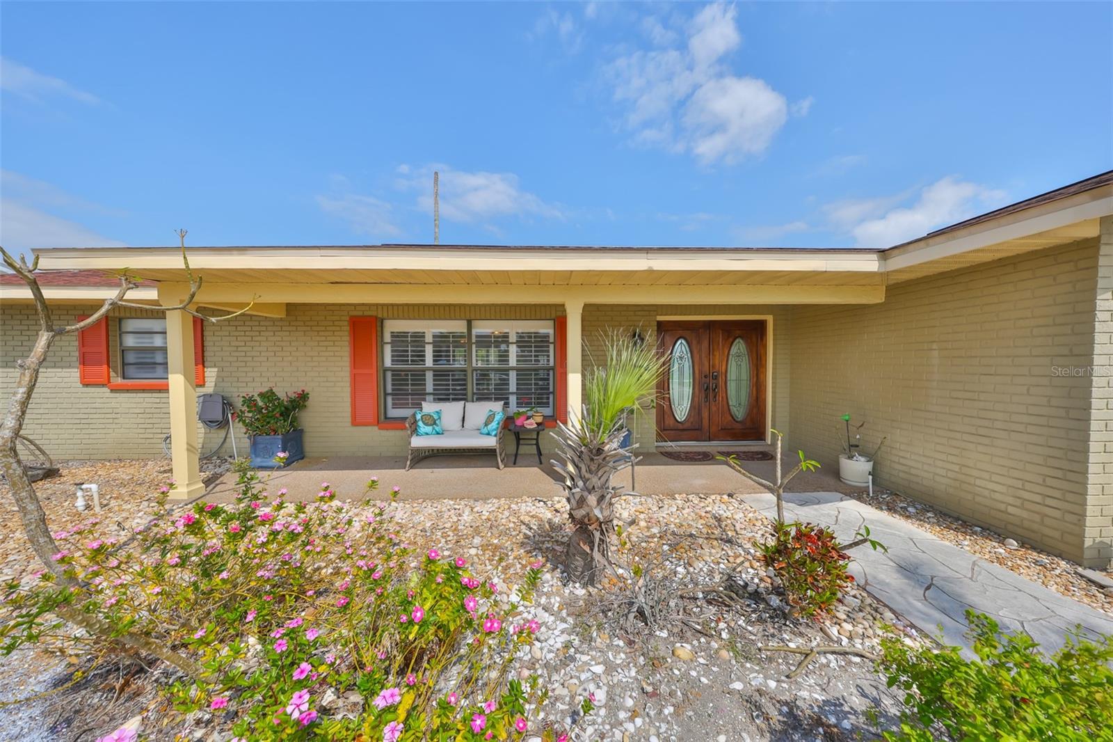 Image 3 of 38 For 727 Flamingo Drive